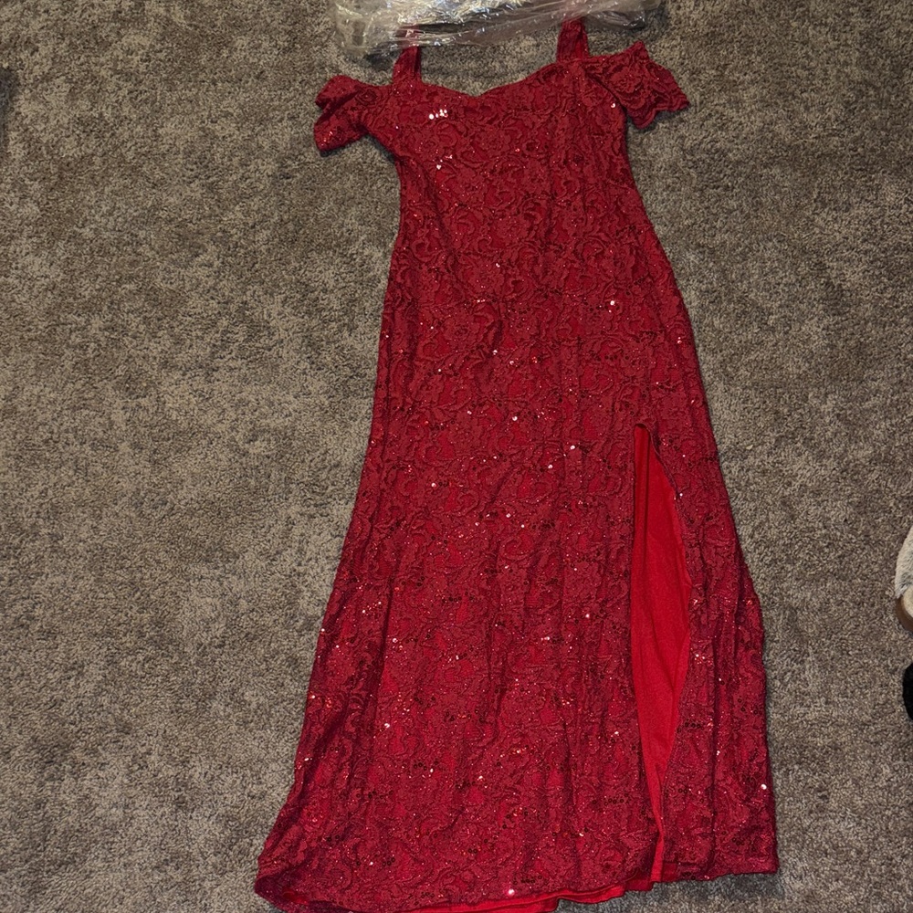 Jump Red Lace Prom Dress with Slit